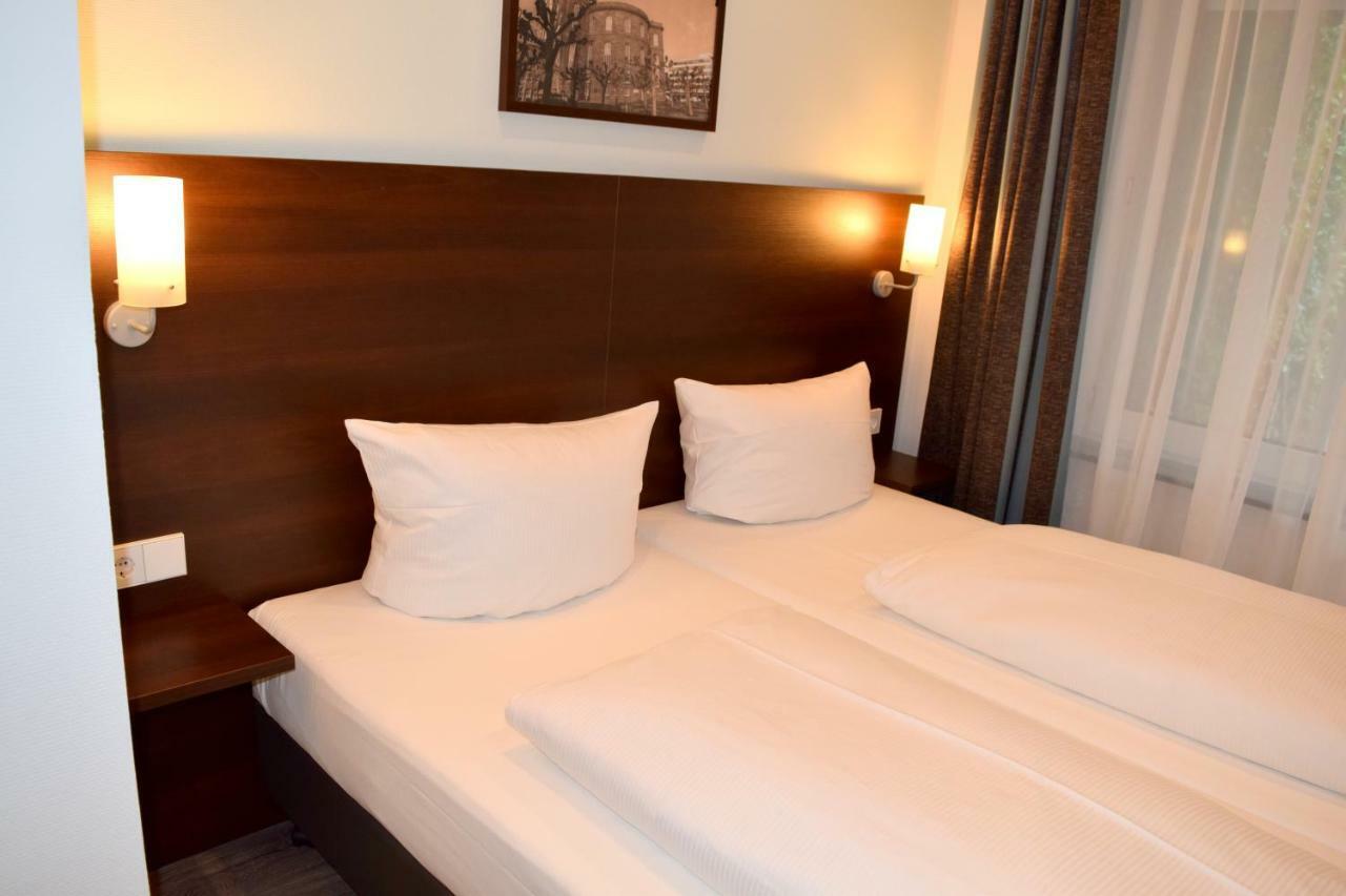 Trip Inn Budget Hotel Messe Frankfurt am Main Eksteriør billede